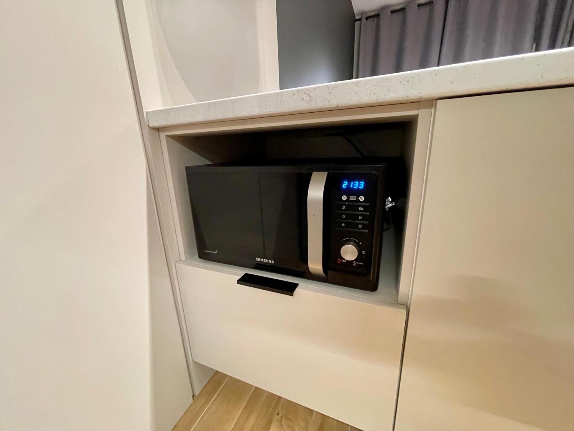 Time&House Pileckiego Przy Centrum Onkologi I Klinice Novum Apartament Na Wylacznosc Pokoj,Sypialnia,Lozko, Lazienka,Kuchnia Apartment Warsawa Bagian luar foto
