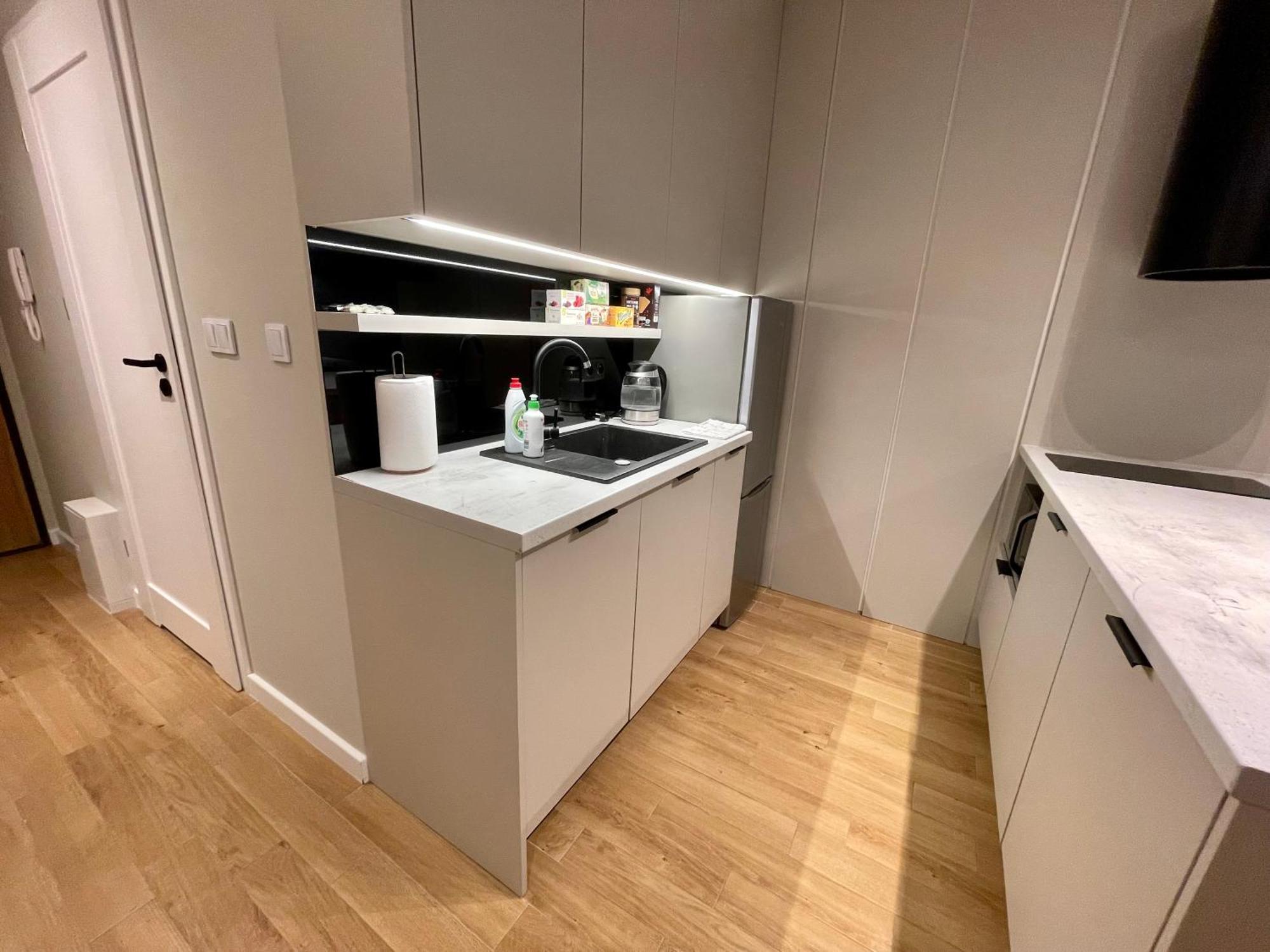 Time&House Pileckiego Przy Centrum Onkologi I Klinice Novum Apartament Na Wylacznosc Pokoj,Sypialnia,Lozko, Lazienka,Kuchnia Apartment Warsawa Bagian luar foto