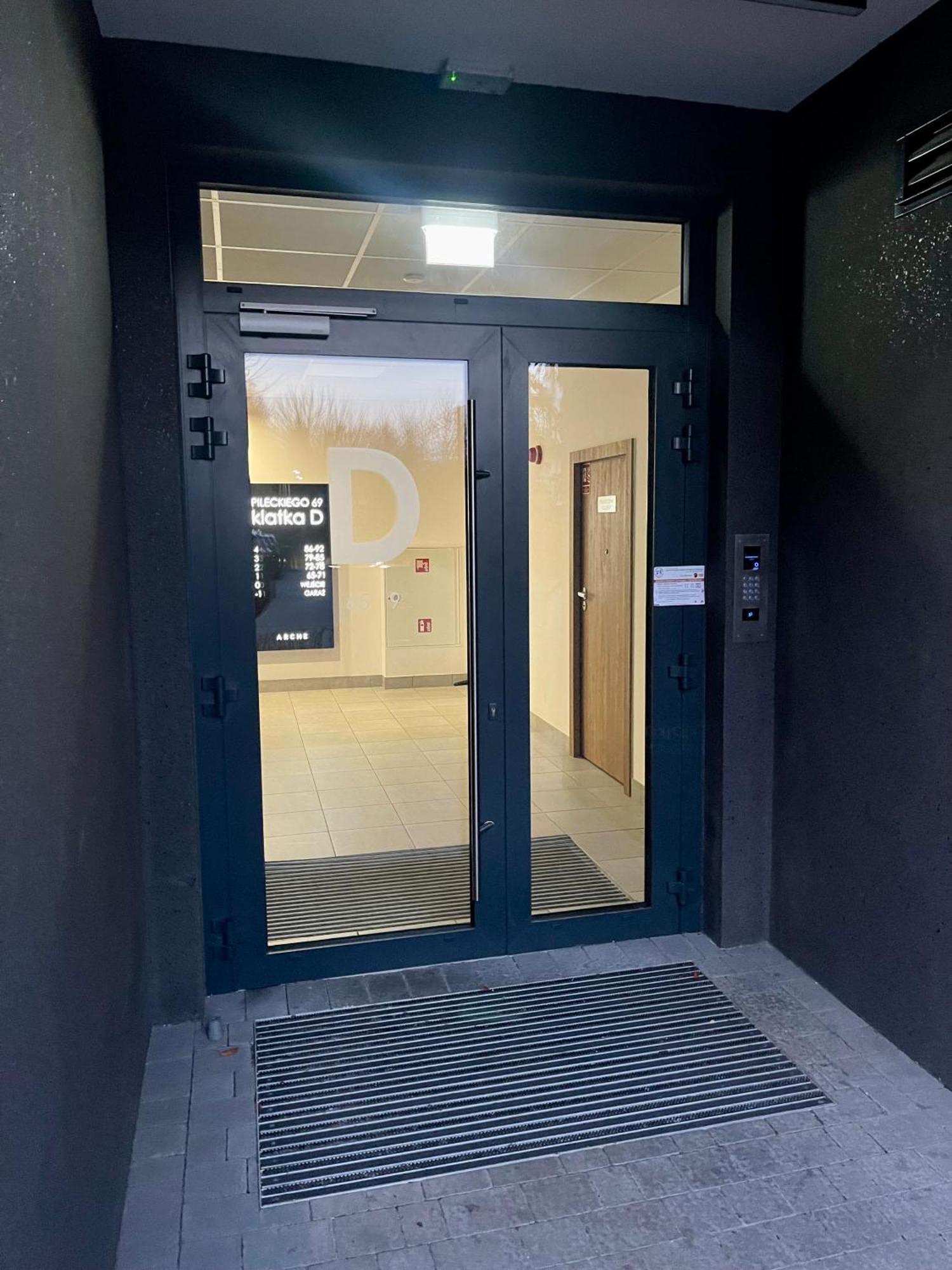 Time&House Pileckiego Przy Centrum Onkologi I Klinice Novum Apartament Na Wylacznosc Pokoj,Sypialnia,Lozko, Lazienka,Kuchnia Apartment Warsawa Bagian luar foto